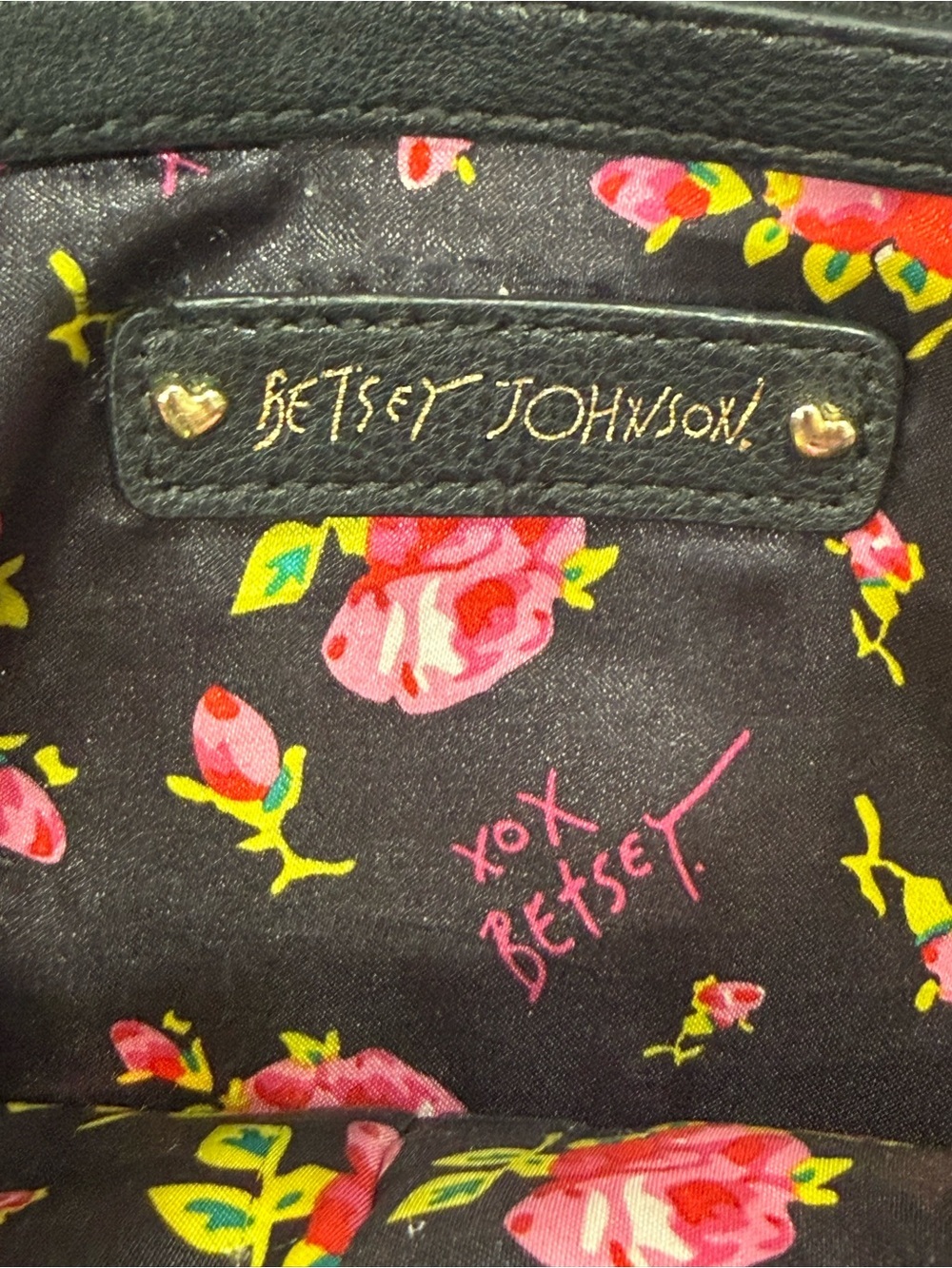 Betsey Johnson Black Heart Quilted Satchel White Bow Gold Hardware Floral Lined - Picture 7 of 7